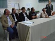 Superintendente_da_Caixa_Roberto_Ceratto_em_pe_explica_a_parceria_para_a_construcao_das_casas